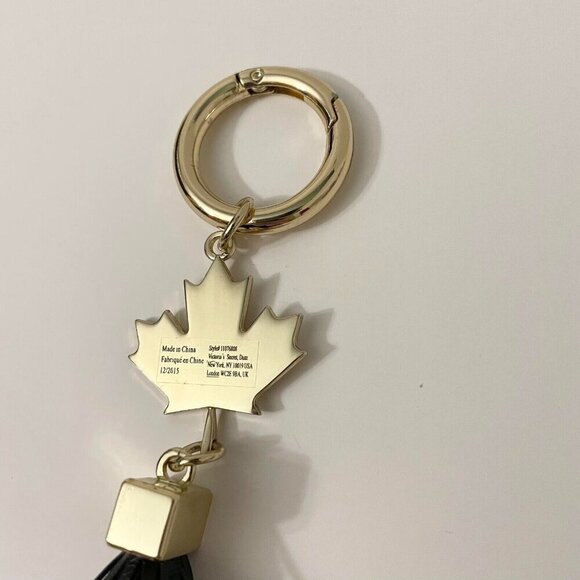 2015 Victorias Secret Keychain Purse Tag Tassel Canada Flag 8 Inch - Picture 7 of 13